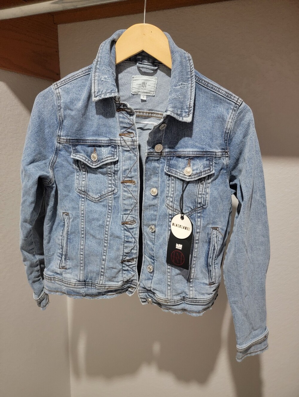 BLACKLABEL C'est Toi Classic Denim Trucker Jacket Light Wash